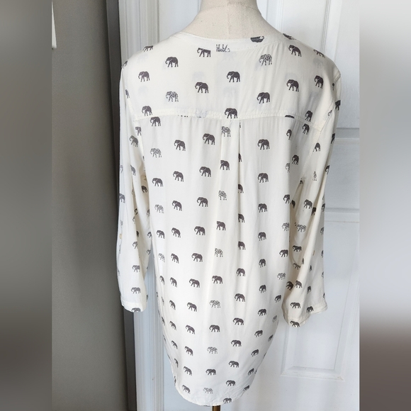 G. H. Bass & Co. Rayon Elephant Print Top - Size Medium - Picture 6 of 10